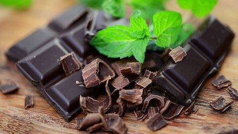 Ăn chocolate có béo không
