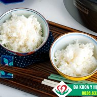 1-chen-com-bao-nhieu-calo